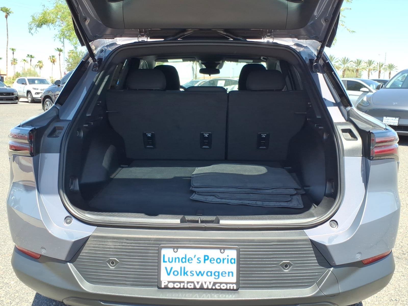 Used 2026 Chevrolet Equinox EV LT FWD image 17