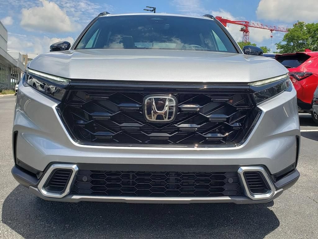 Used 2025 Honda CR-V Sport Touring image 2