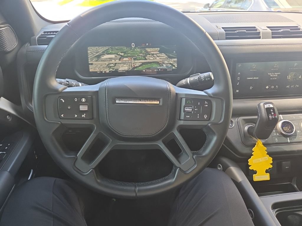 Used 2024 Land Rover Defender 110 X-Dynamic SE image 31