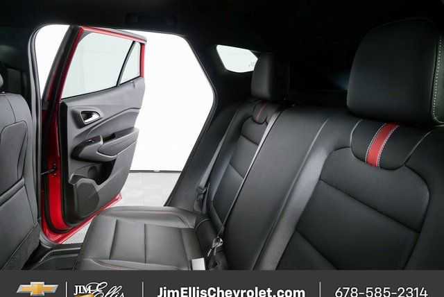 New 2026 Chevrolet Trax RS w/ Sunroof Package FWD image 18