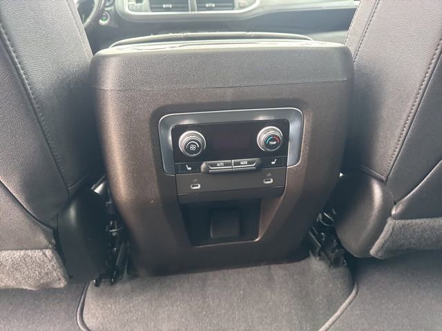 Used 2022 Chevrolet Suburban LT w/ LT Signature Plus Package image 27