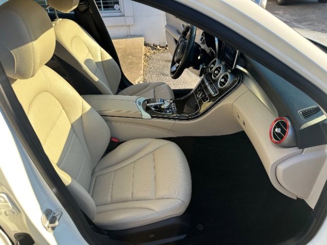 Used 2015 Mercedes-Benz C 300 4MATIC Sedan image 34