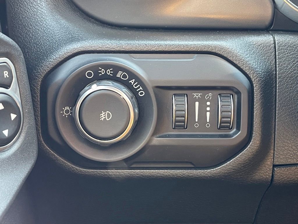 Used 2018 Jeep Wrangler Unlimited Sport S image 16