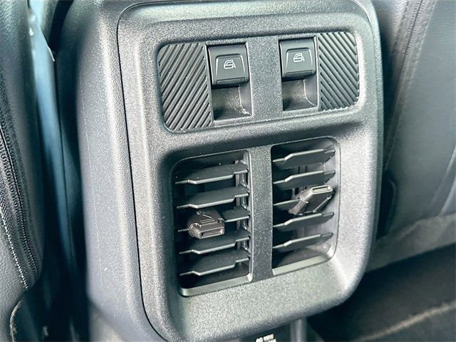 Used 2025 Ford Bronco Outer Banks image 24