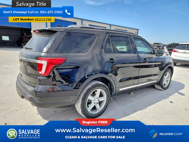 Used 2018 Ford Explorer XLT FWD image 4