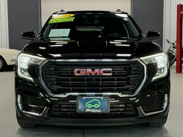 Certified 2024 GMC Terrain SLE w/ Driver Convenience Package FWD image 7