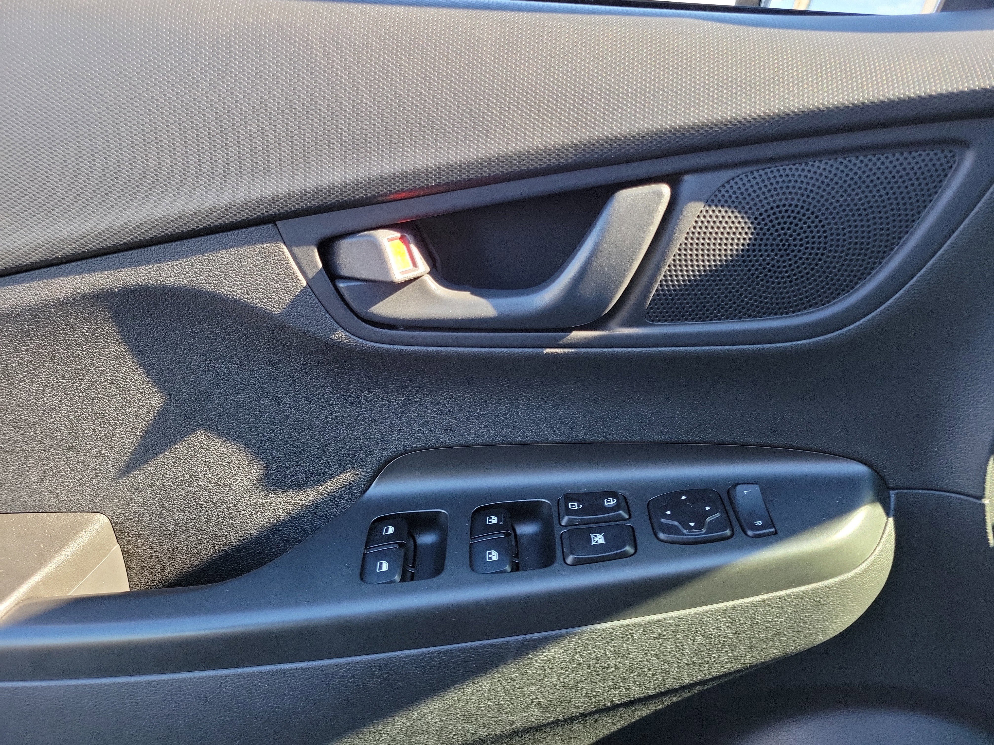 Used 2023 Hyundai Kona SEL w/ Cargo Package image 17