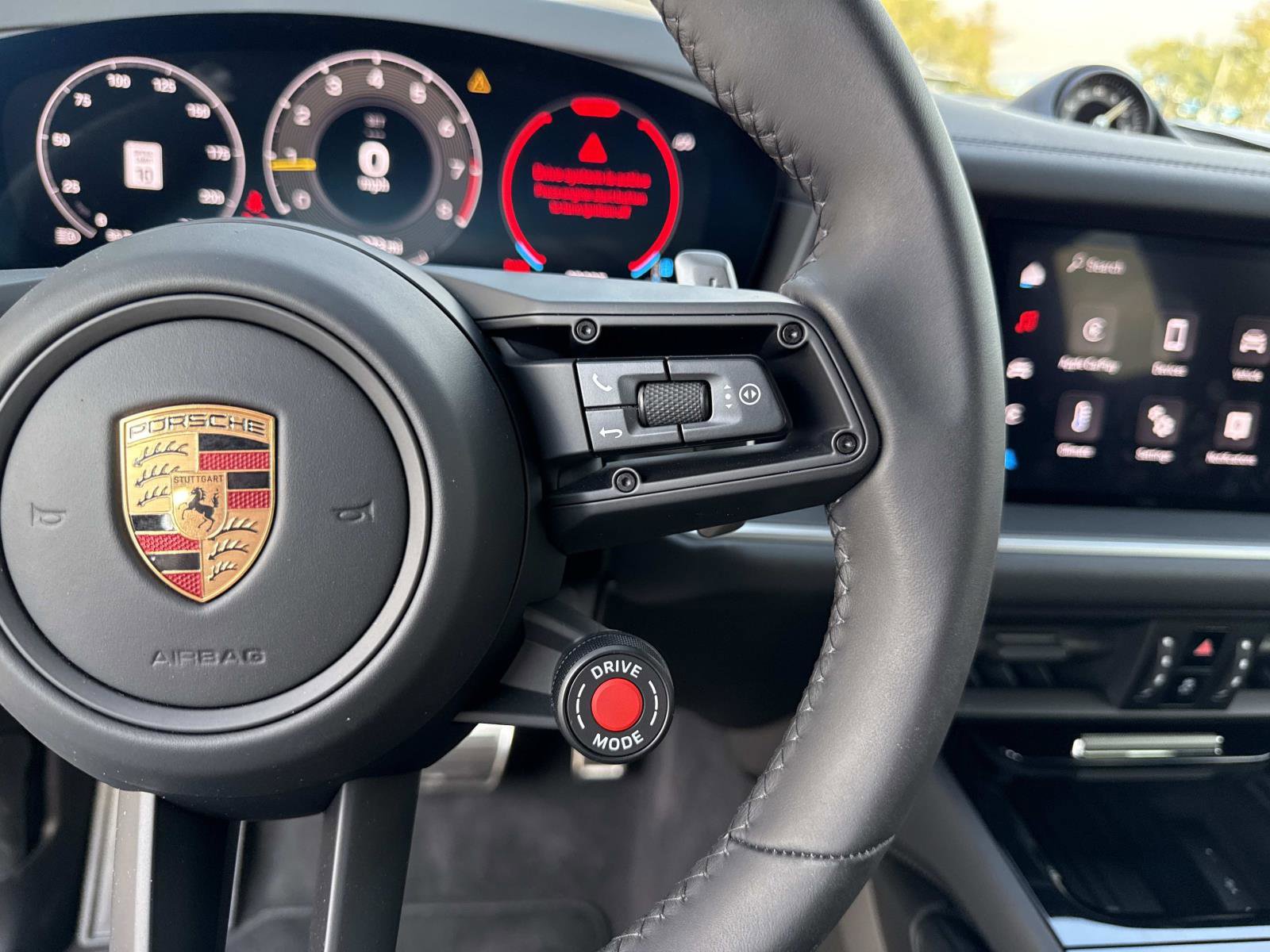 Used 2025 Porsche Cayenne Turbo GT image 32