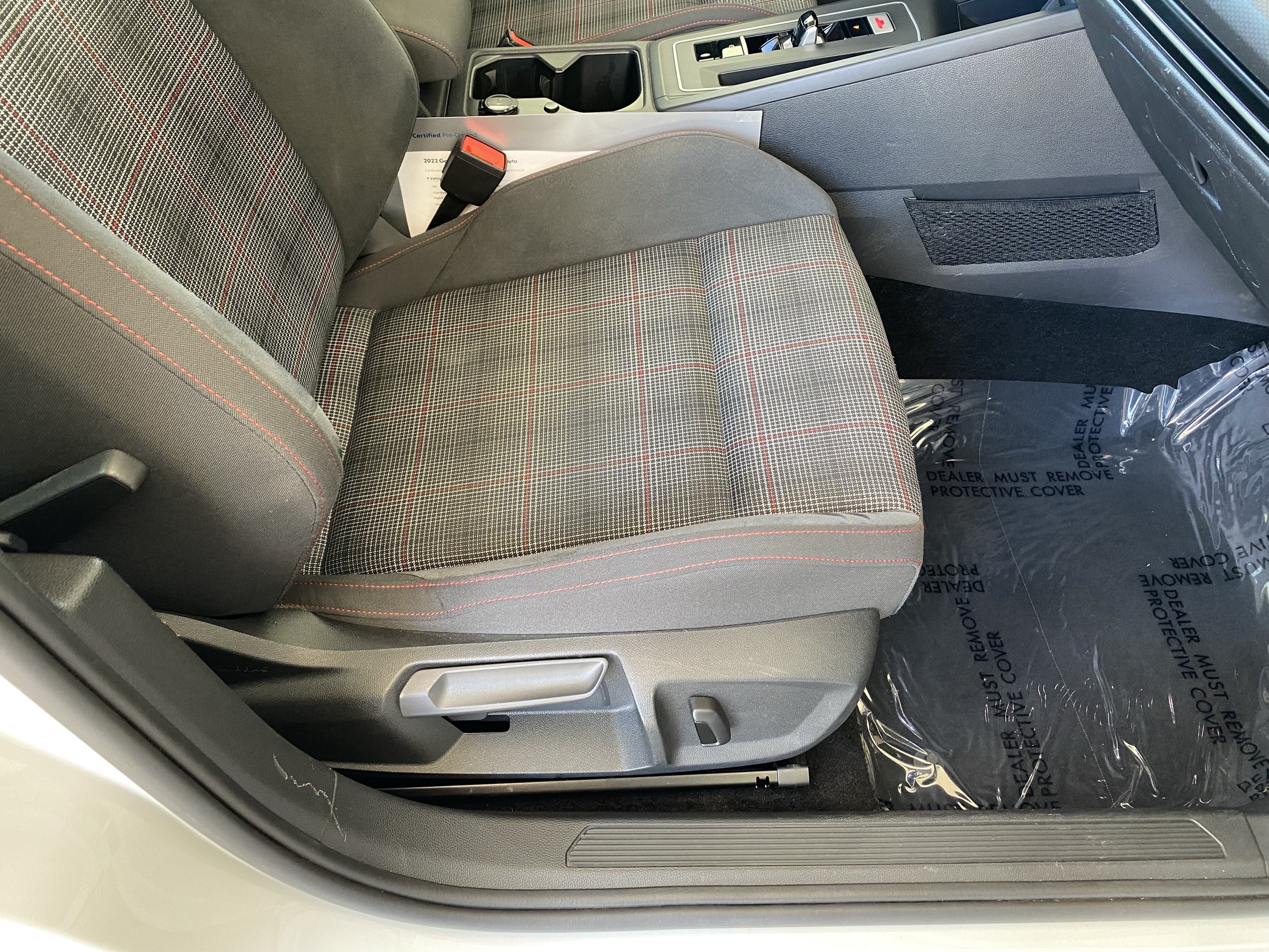 Certified 2022 Volkswagen GTI SE FWD image 39