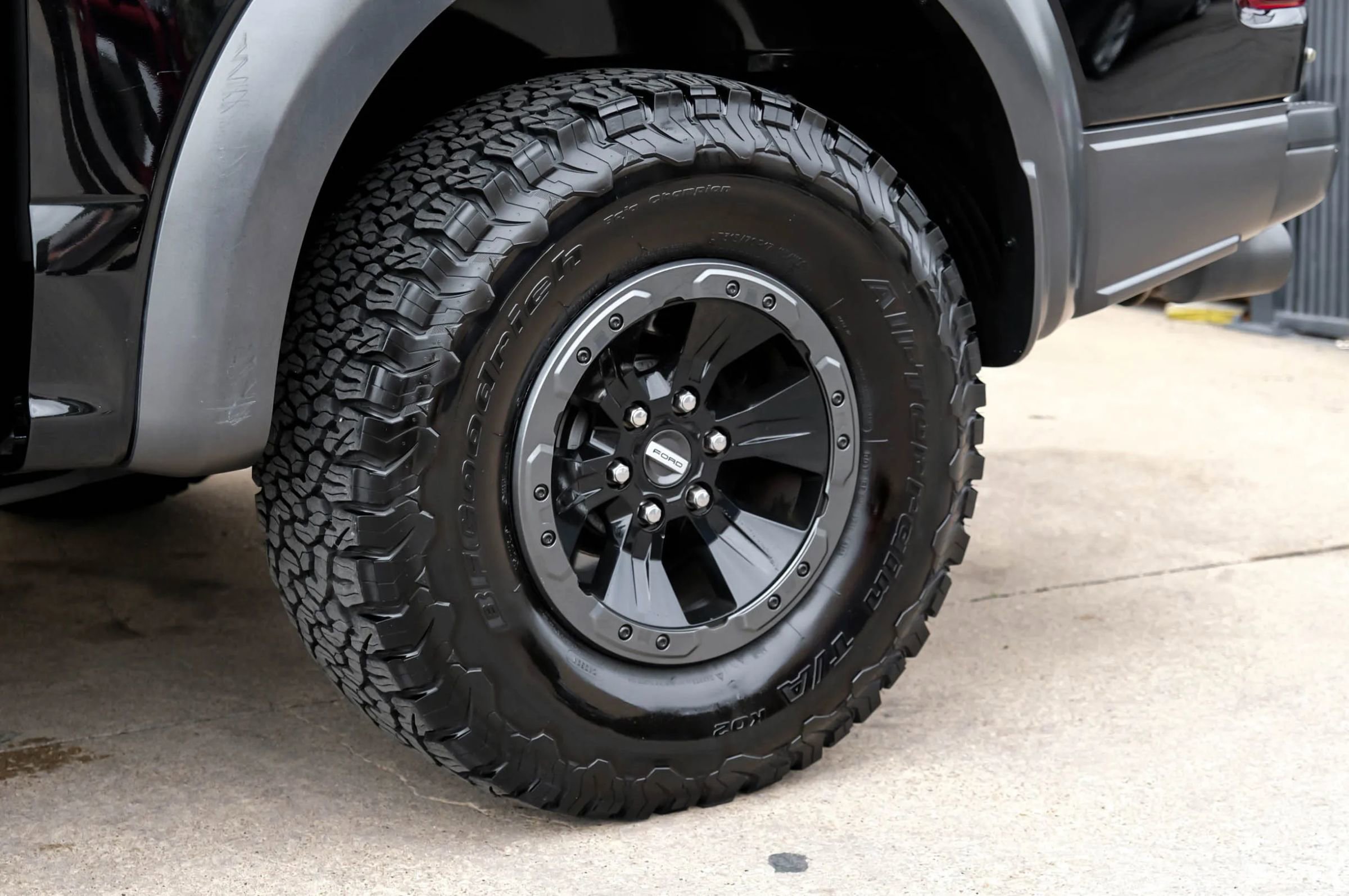 Used 2017 Ford F150 Raptor w/ Equipment Group 802A Luxury AWD/4WD image 59