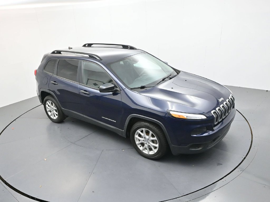 Used 2016 Jeep Cherokee Sport FWD image 16
