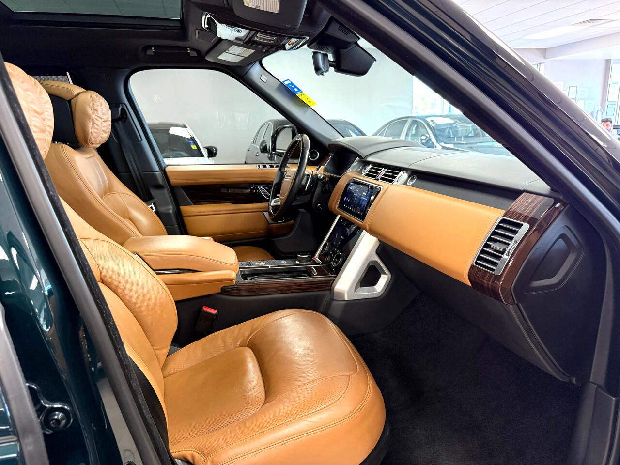 Used 2019 Land Rover Range Rover Long Wheelbase Autobiography image 29