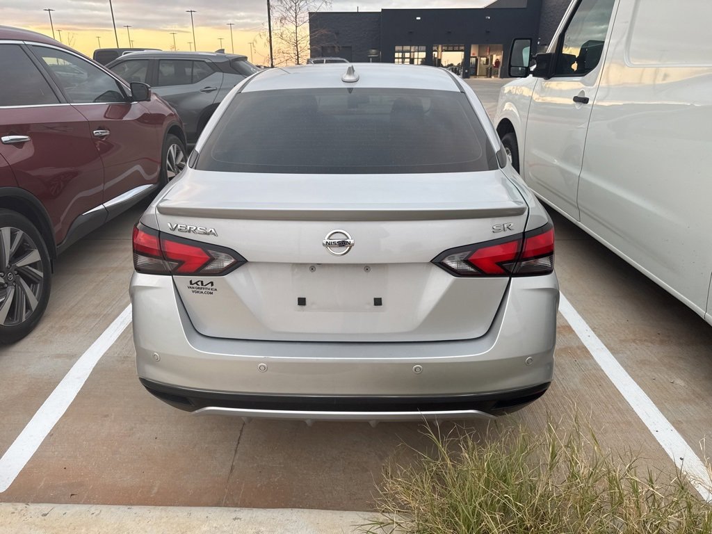 Used 2020 Nissan Versa SR image 5