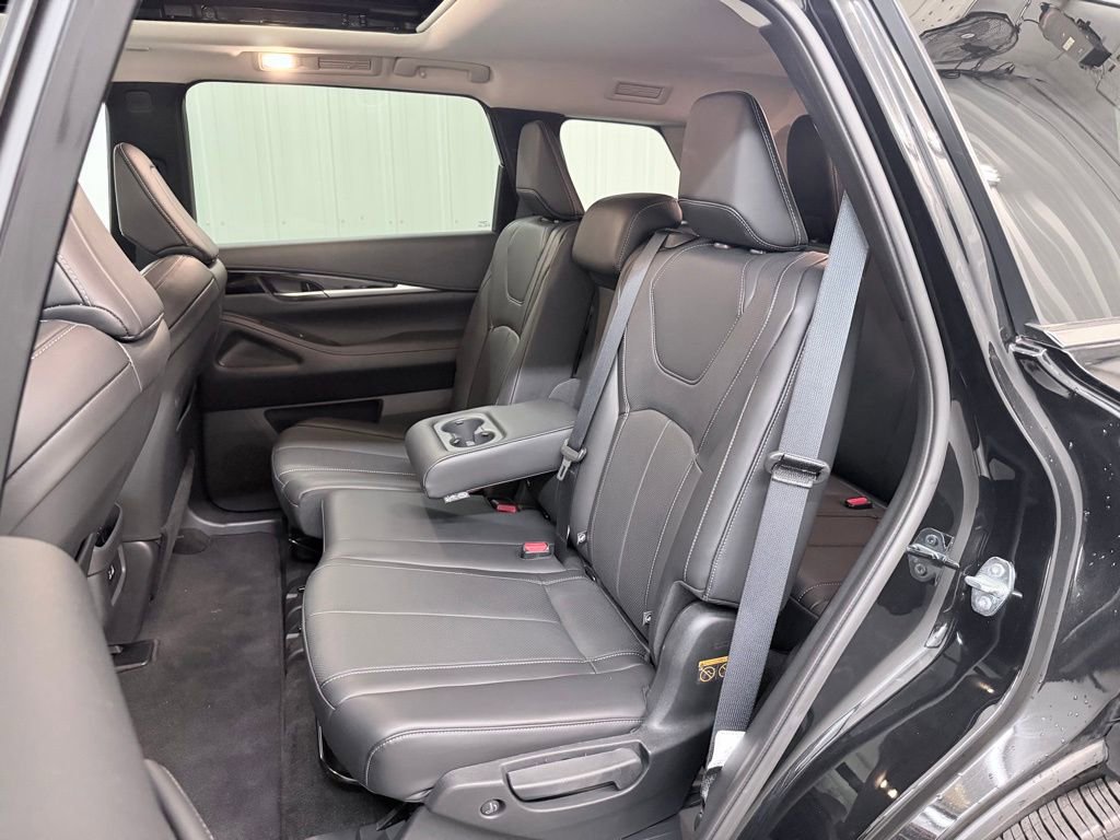 Certified 2025 INFINITI QX60 Pure image 31