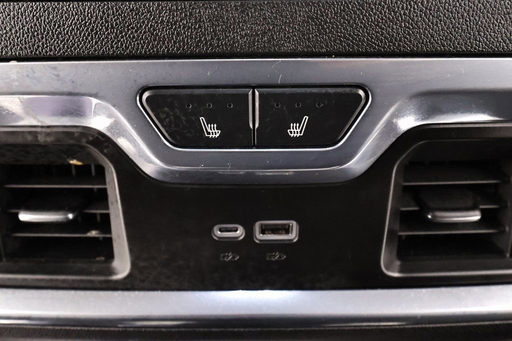 Used 2025 Chevrolet Silverado 2500 LTZ w/ LTZ Premium Package image 17