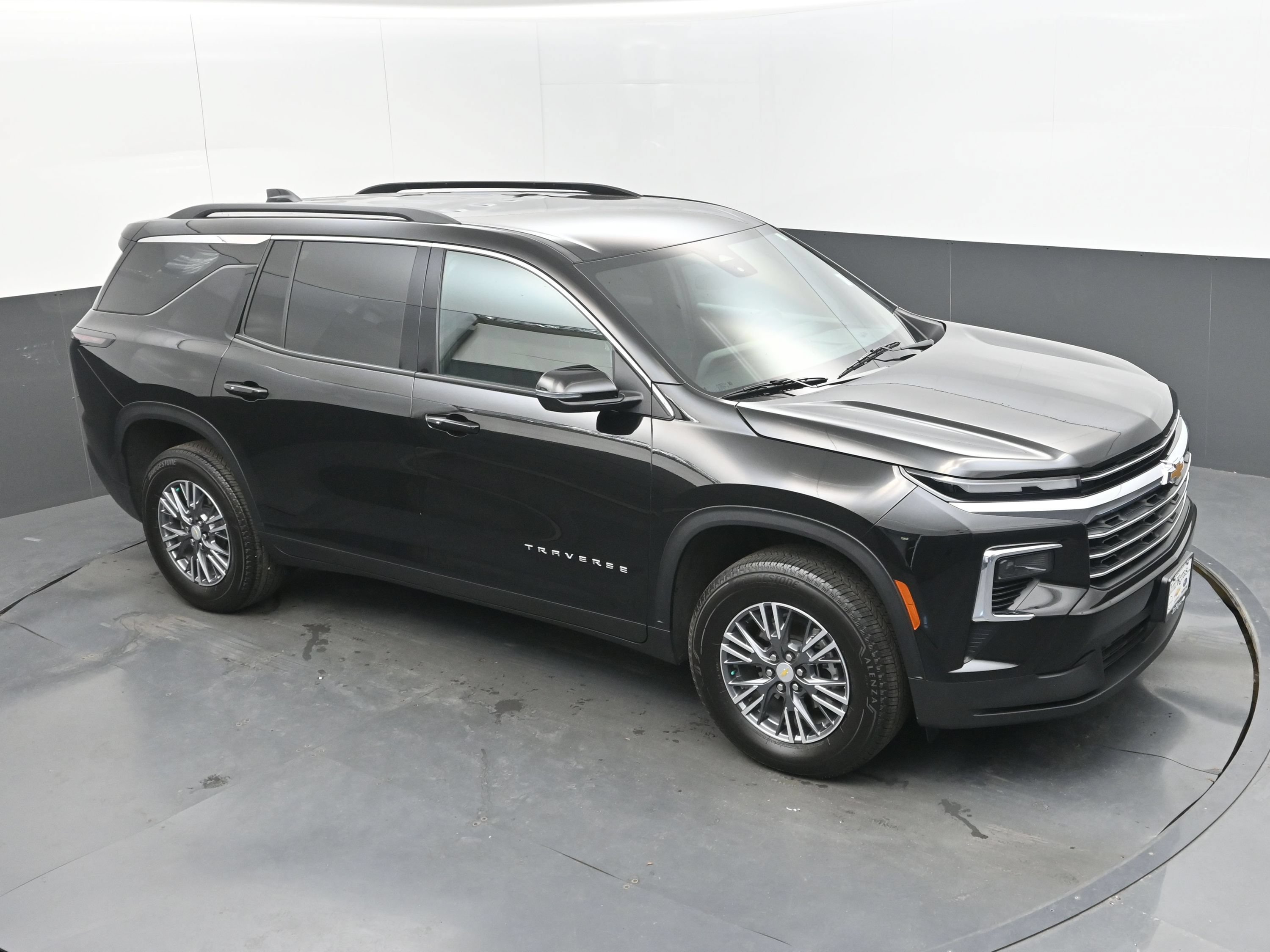 Certified 2026 Chevrolet Traverse LT FWD image 42