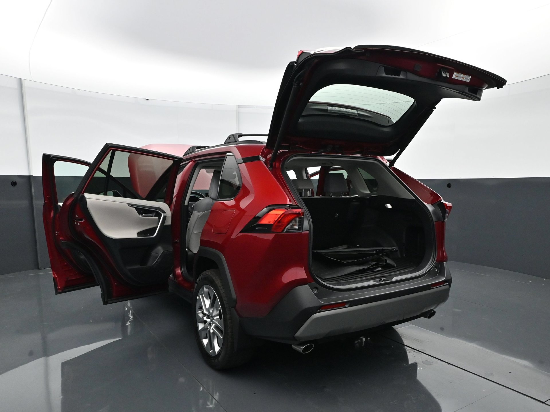 Used 2024 Toyota RAV4 Limited w/ Weather Package AWD/4WD image 32