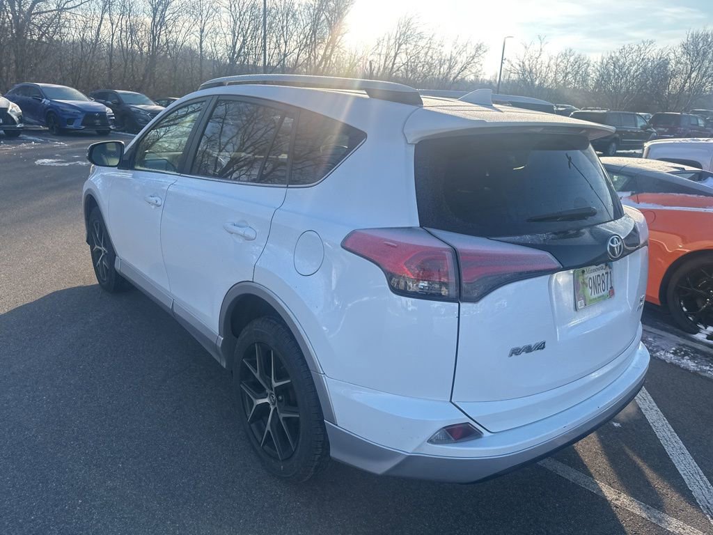 Used 2016 Toyota RAV4 SE image 7