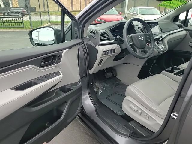 Used 2023 Honda Odyssey EX-L image 13
