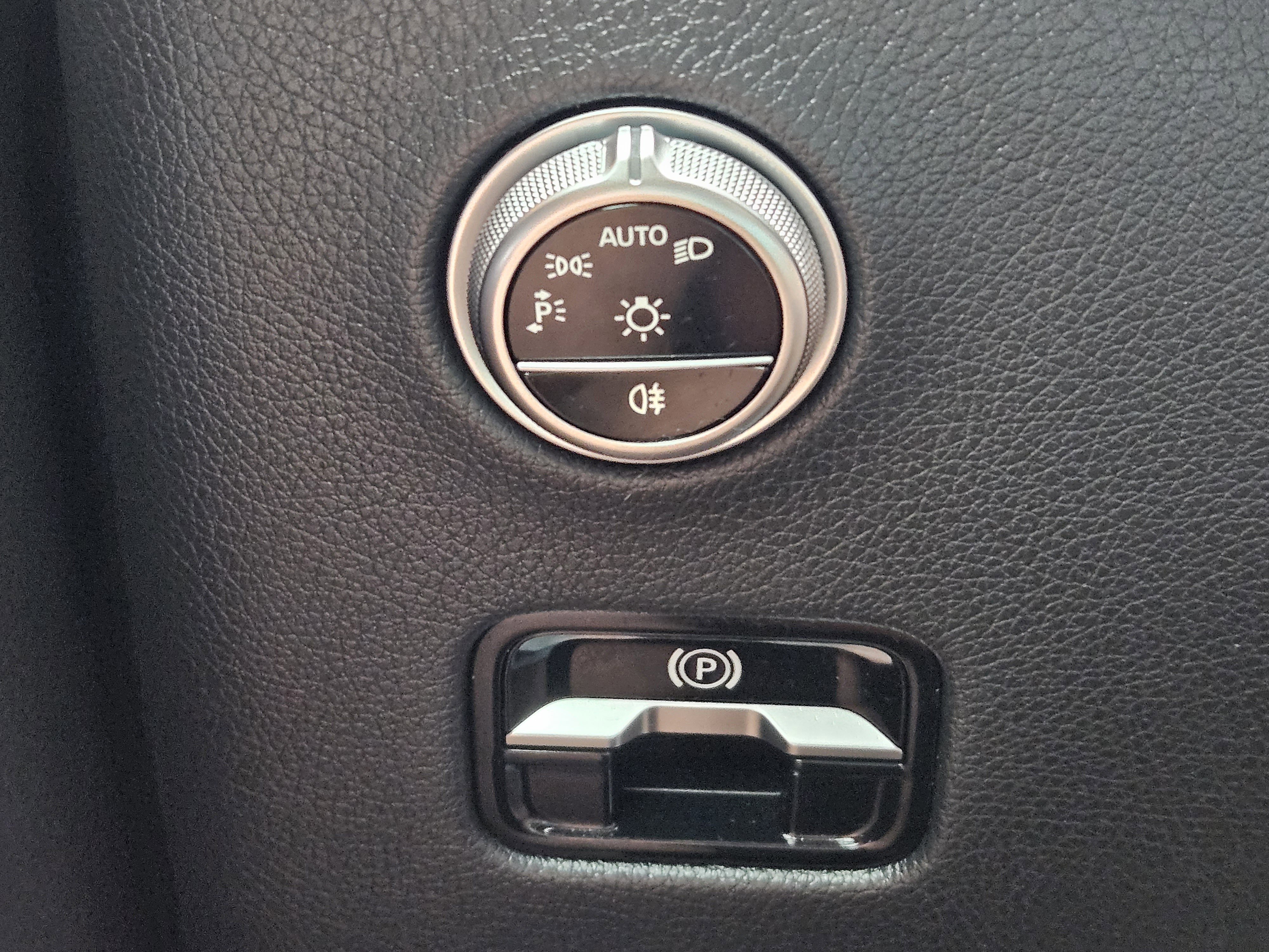 Certified 2024 Mercedes-Benz GLC 43 AMG 4MATIC Coupe image 23