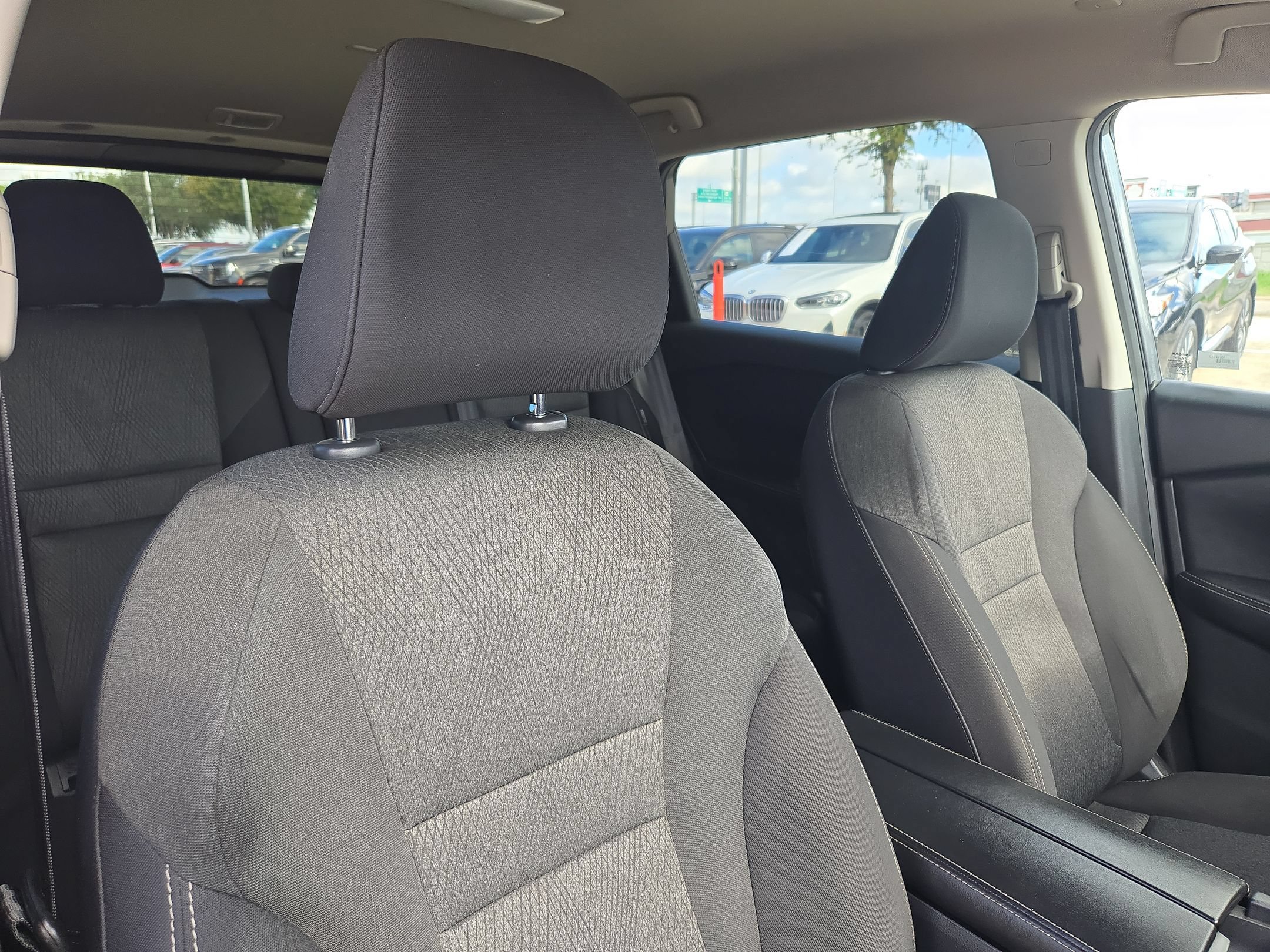 Used 2024 Nissan Rogue SV AWD/4WD image 31