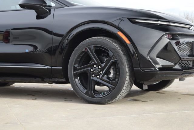 Used 2025 Chevrolet Equinox EV RS image 28
