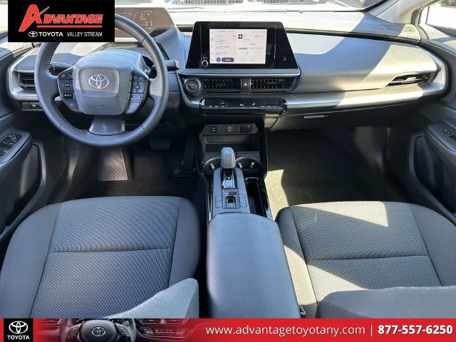 Used 2023 Toyota Prius LE AWD/4WD image 16