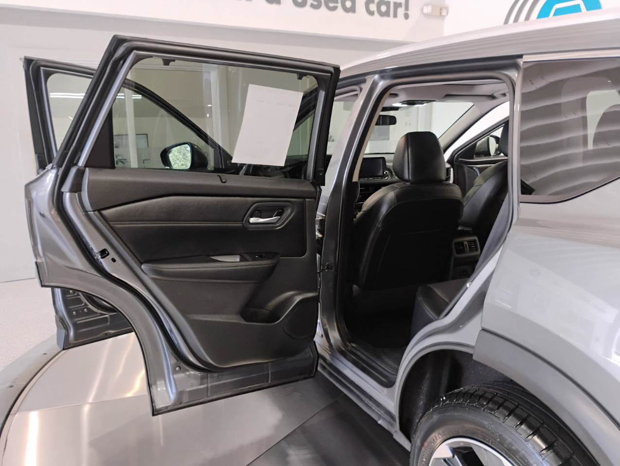 Used 2024 Nissan Rogue SV w/ SV Premium Package AWD/4WD image 35