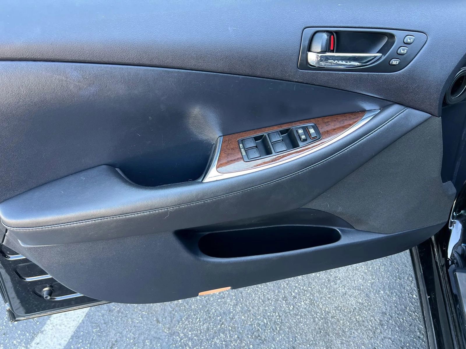 Used 2010 Lexus ES 350 image 25