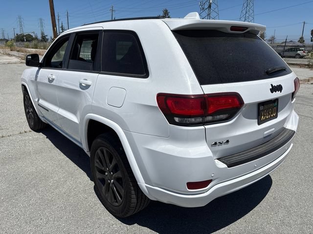 Used 2018 Jeep Grand Cherokee Altitude AWD/4WD image 4