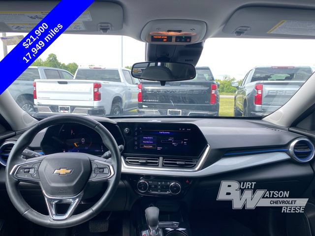 Used 2024 Chevrolet Trax LT w/ Driver Confidence Package FWD image 16
