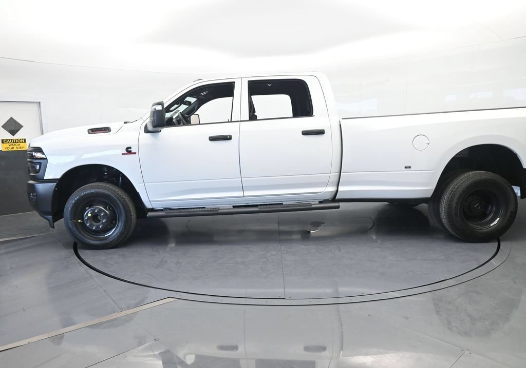 Used 2026 RAM 3500 Tradesman AWD/4WD image 3