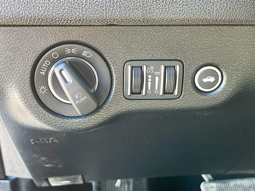 Used 2019 Chrysler 300 S w/ Safetytec Plus Group image 10