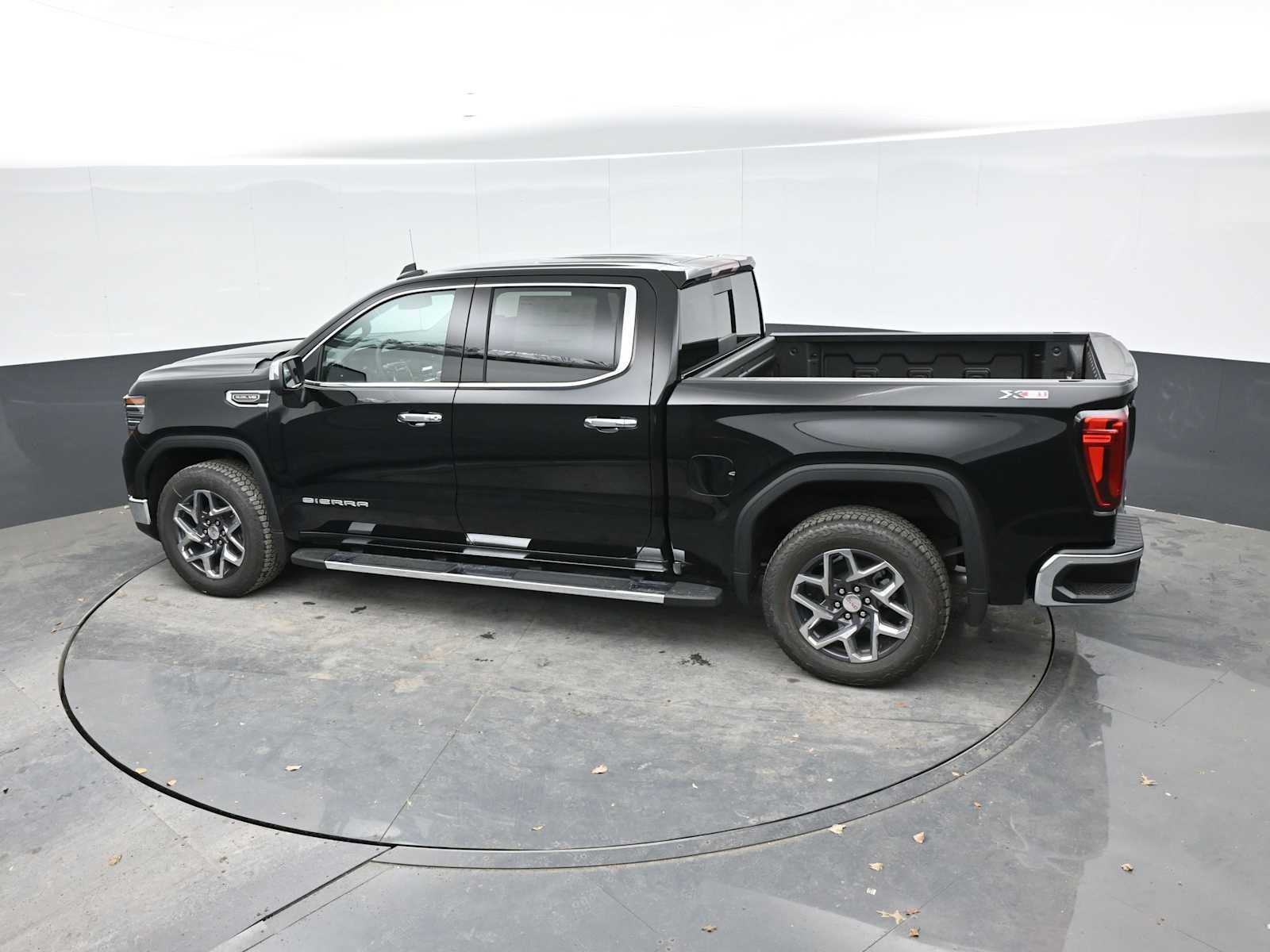 New 2026 GMC Sierra 1500 SLT w/ SLT Premium Package image 26