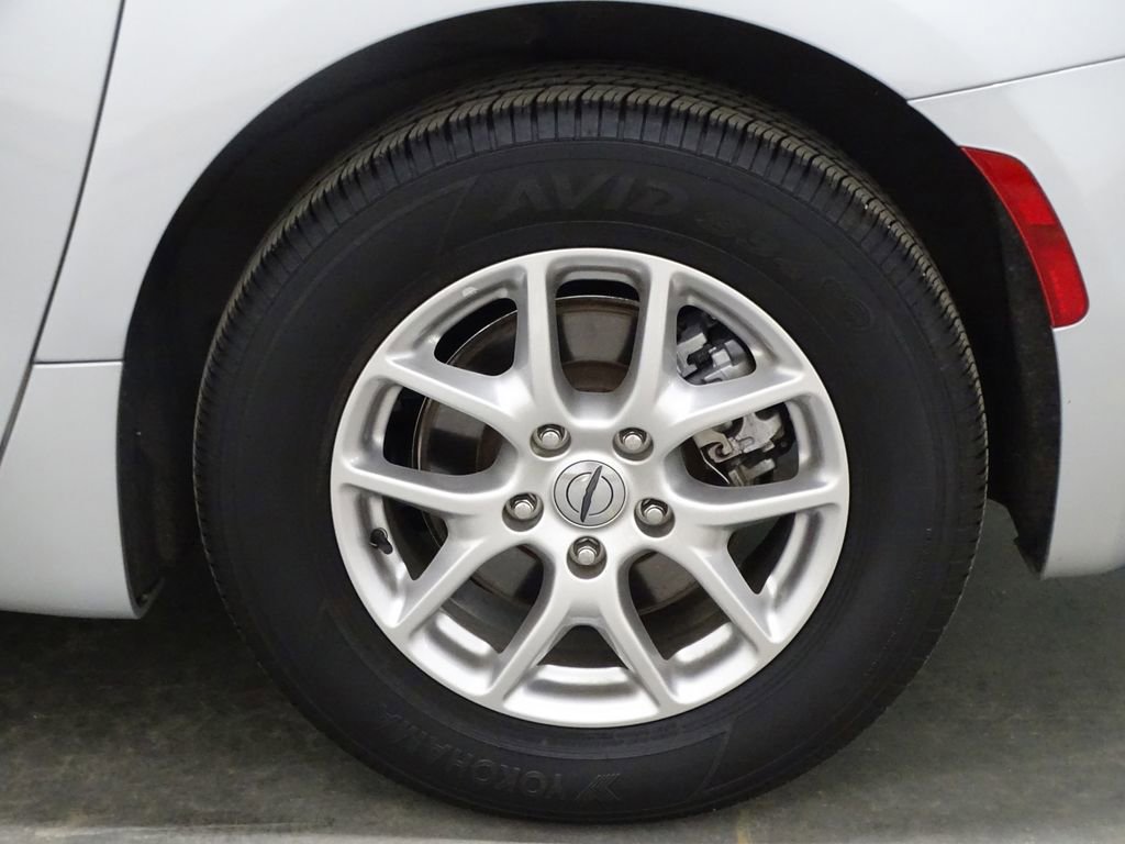 Used 2023 Chrysler Pacifica Touring-L image 40