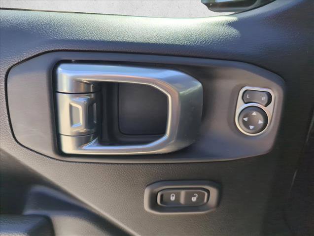 Used 2025 Jeep Gladiator Sport AWD/4WD image 27