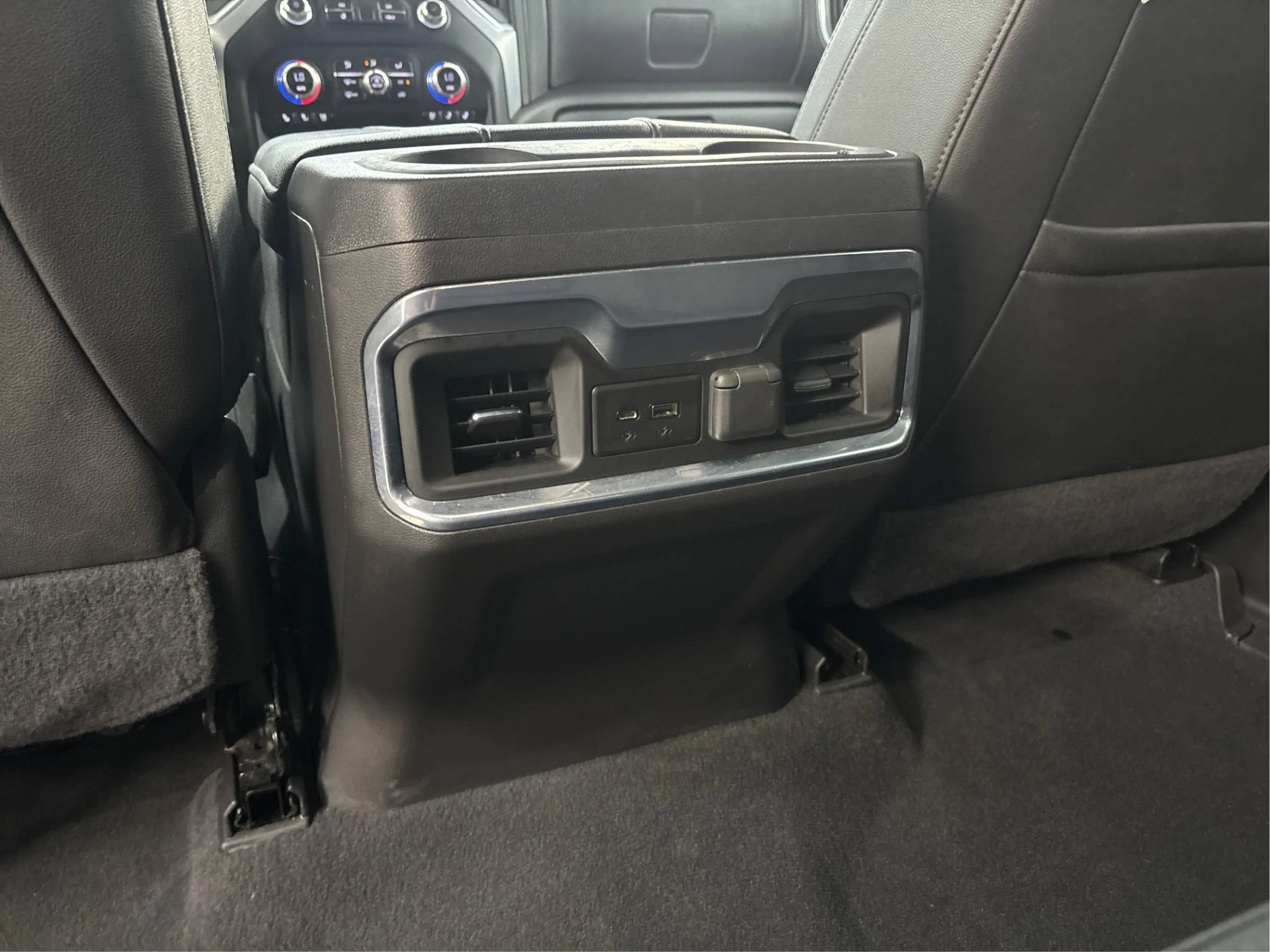 Used 2022 GMC Sierra 1500 SLT w/ SLT Premium Plus Package AWD/4WD image 27
