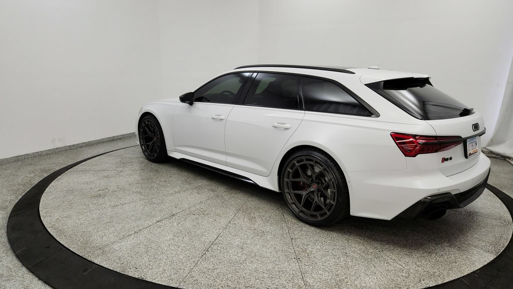 Used 2022 Audi RS 6 AWD/4WD image 3
