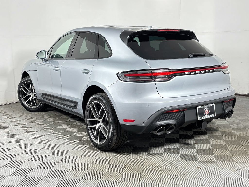 Certified 2026 Porsche Macan AWD/4WD image 3