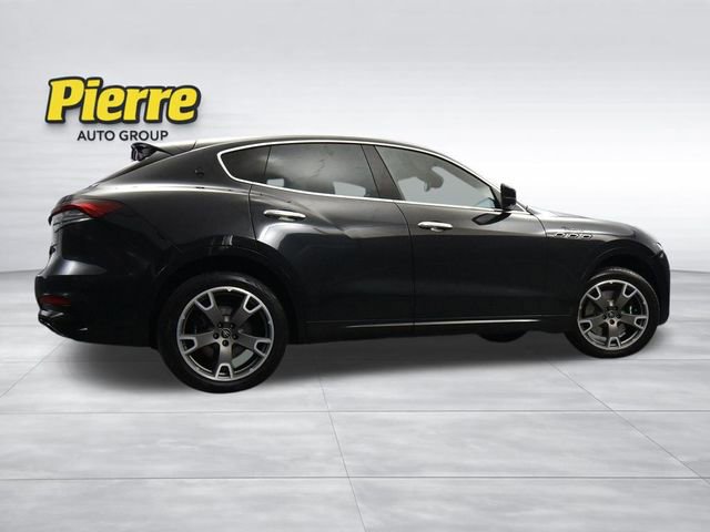 Used 2023 Maserati Levante Modena image 29