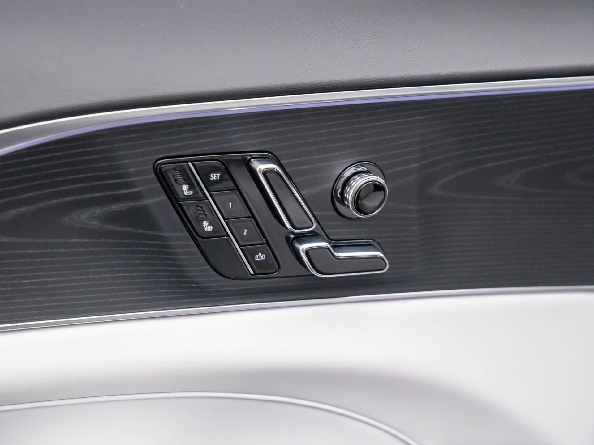 New 2026 Cadillac Lyriq Luxury image 18