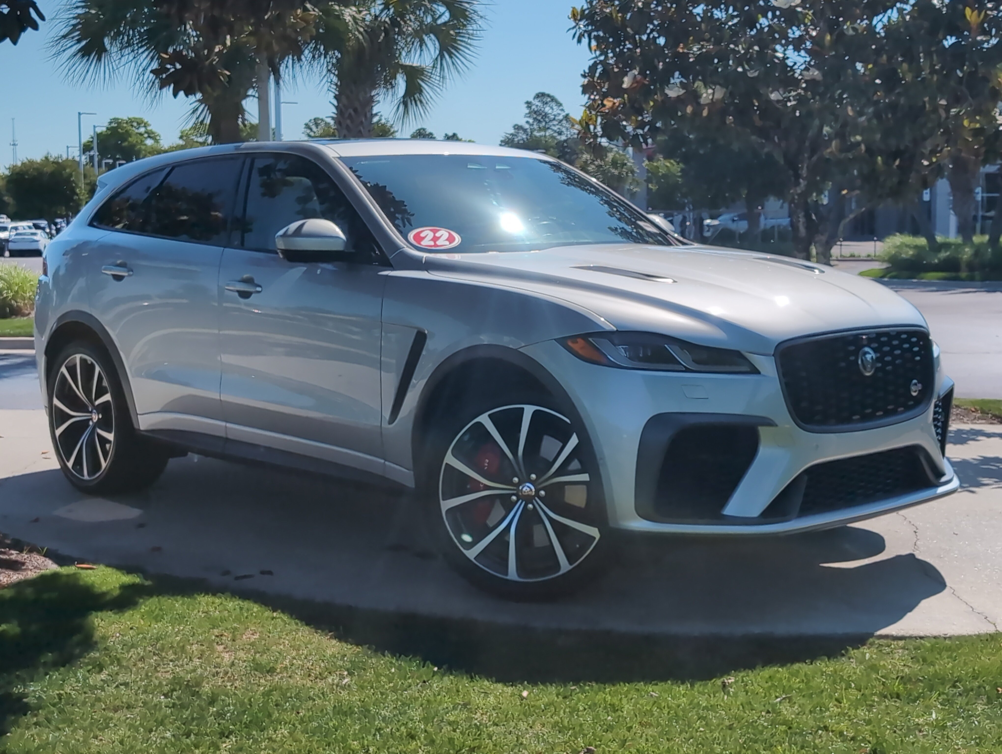 Used 2022 Jaguar F-PACE SVR AWD/4WD image 5