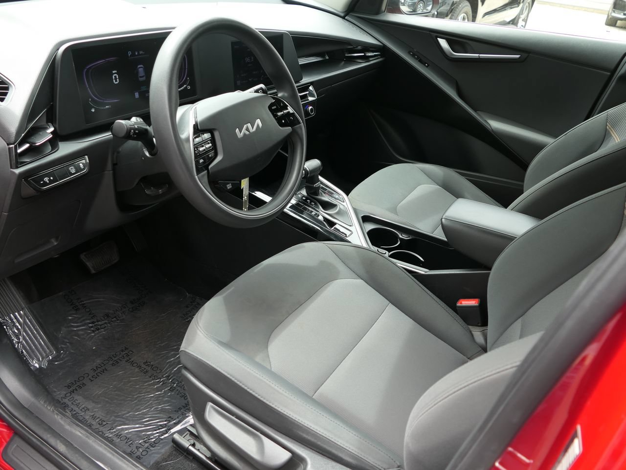 Used 2023 Kia Niro LX FWD image 12