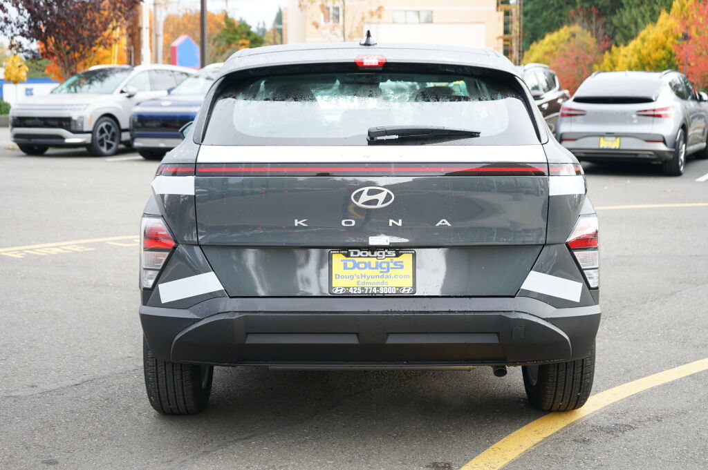 Used 2026 Hyundai Kona SE FWD image 6