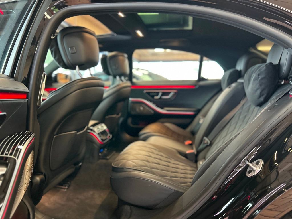 Used 2023 Mercedes-Benz S 580e 4MATIC Sedan w/ Warmth & Comfort Package image 24