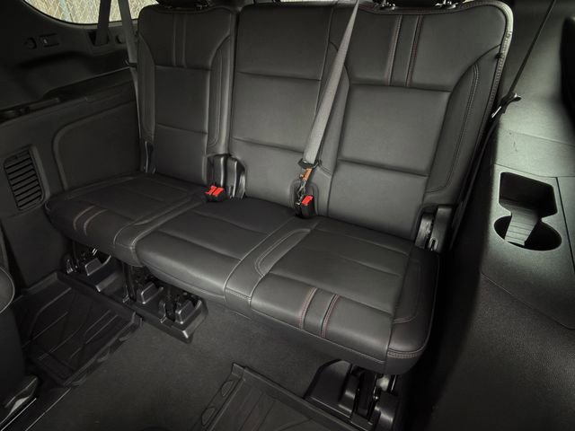 Used 2022 Chevrolet Suburban RST w/ Luxury Package RWD image 36