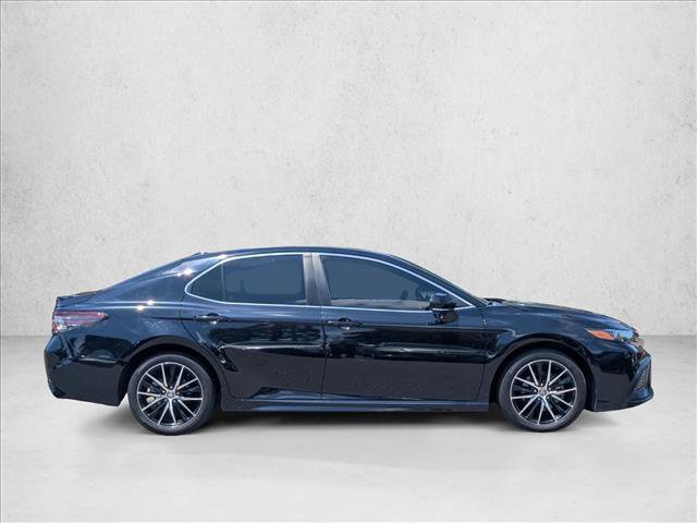 Used 2024 Toyota Camry SE FWD image 4