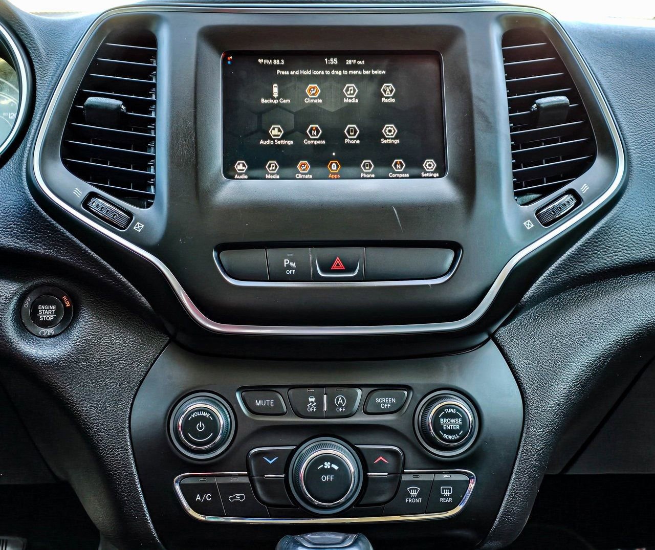 Used 2019 Jeep Cherokee Latitude Plus image 16