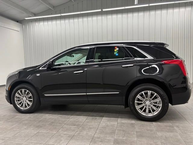 Used 2017 Cadillac XT5 Luxury w/ Driver Awareness Package FWD image 6