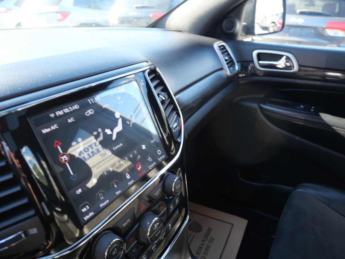 Used 2020 Jeep Grand Cherokee Altitude image 11